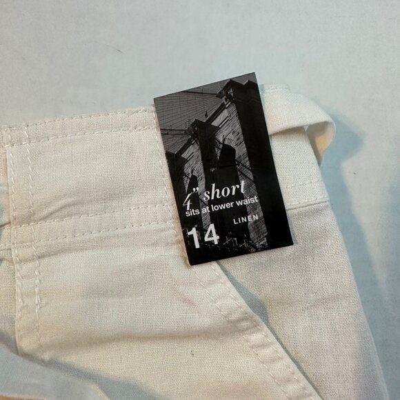 New York and Company NY&Co Womens 14 White Linen Belted 4 Inch Shorts NWT - Picture 3 of 9
